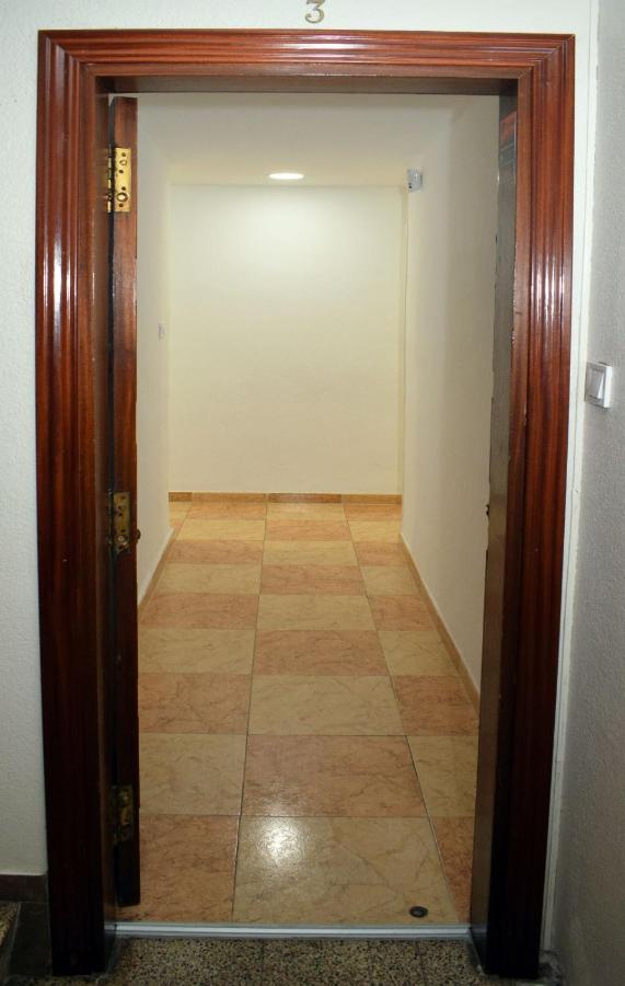 Apartamentos Atlas Terrassa II Buitenkant foto