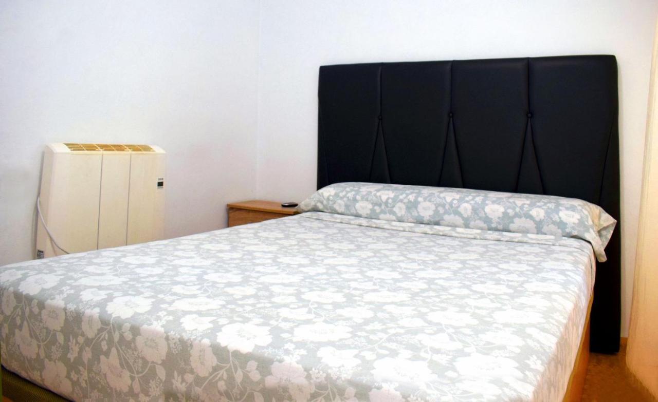 Apartamentos Atlas Terrassa II Buitenkant foto