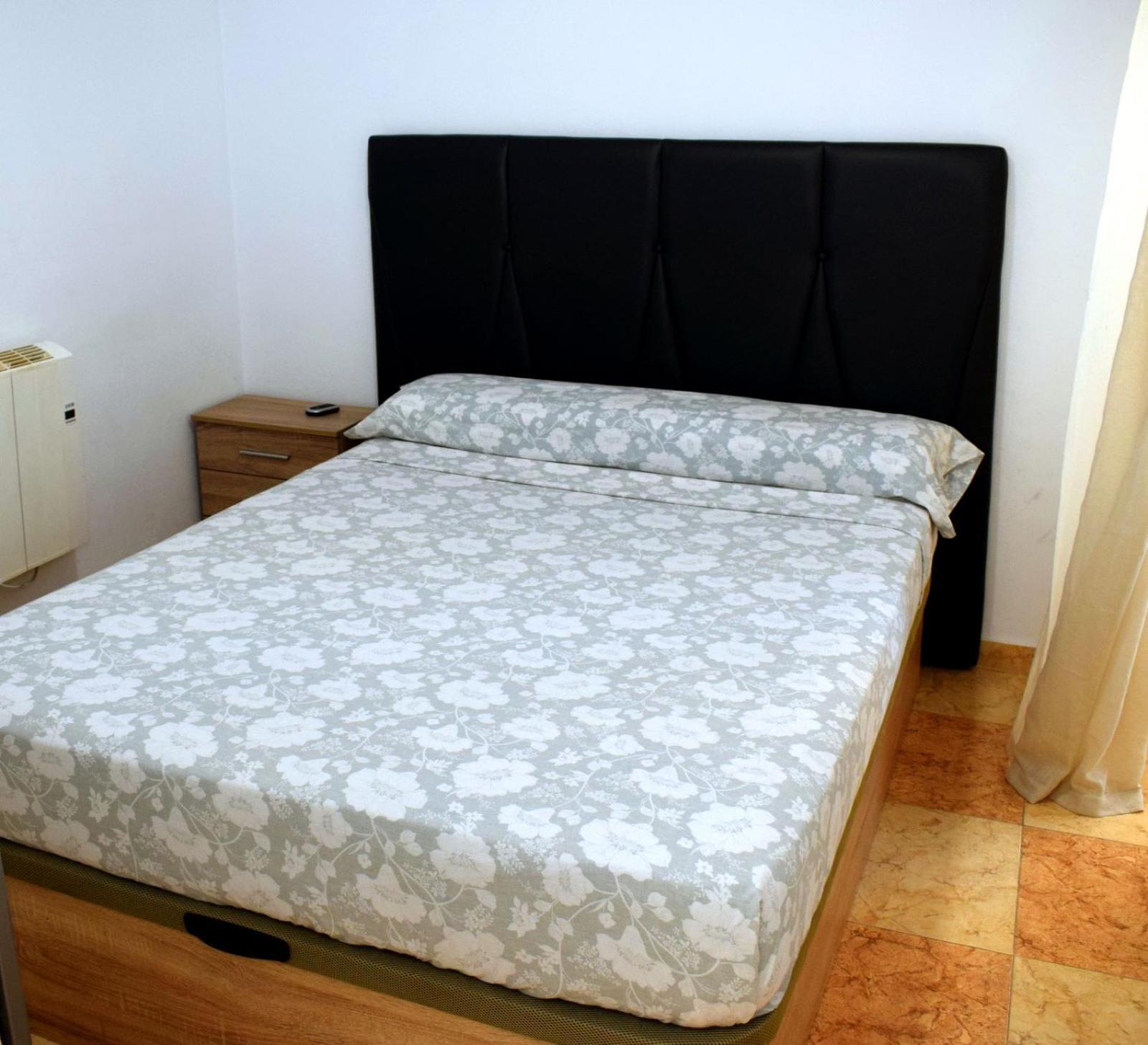 Apartamentos Atlas Terrassa II Buitenkant foto